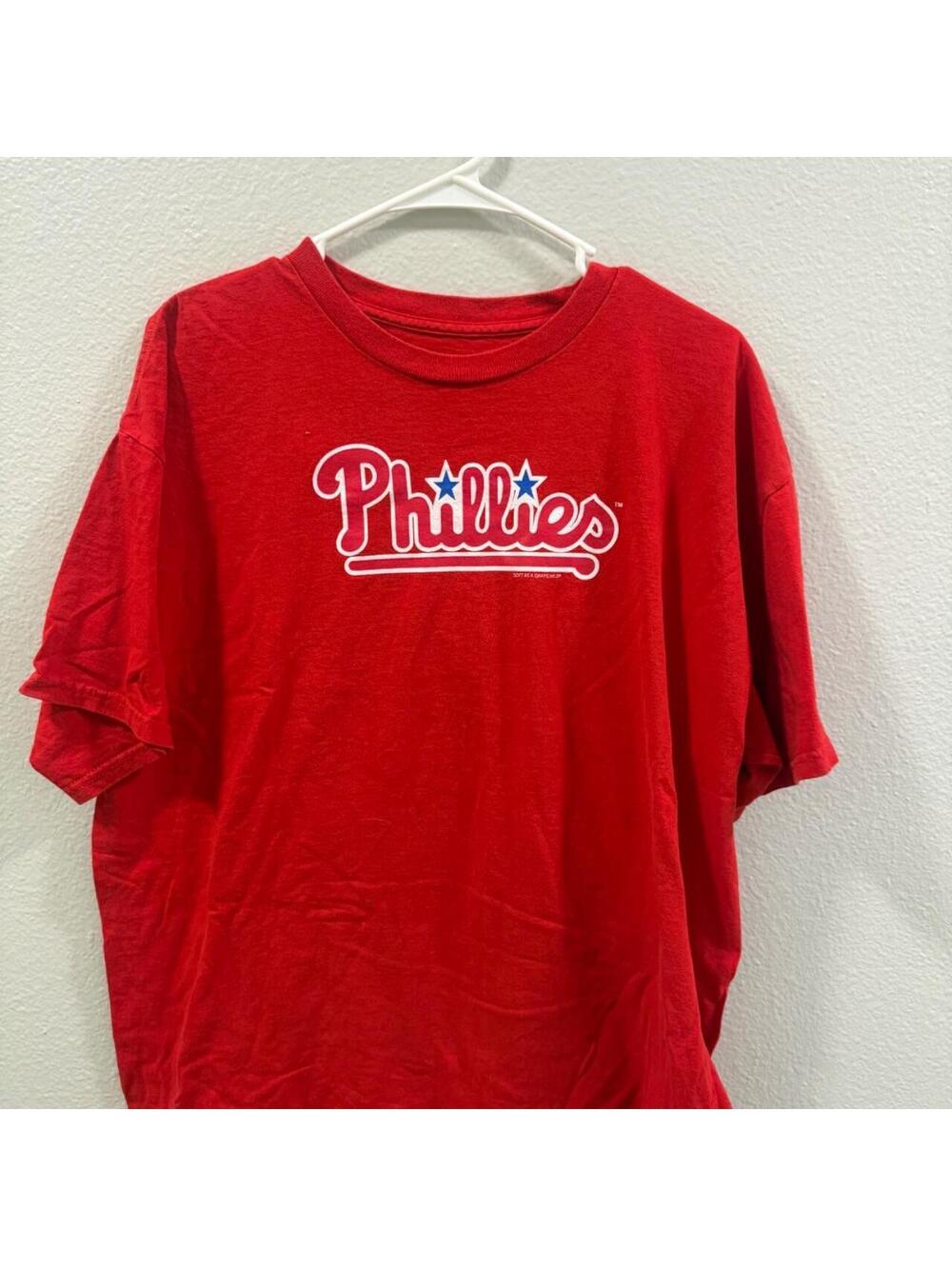 Phillies baseball tee. No tag fits like a large.